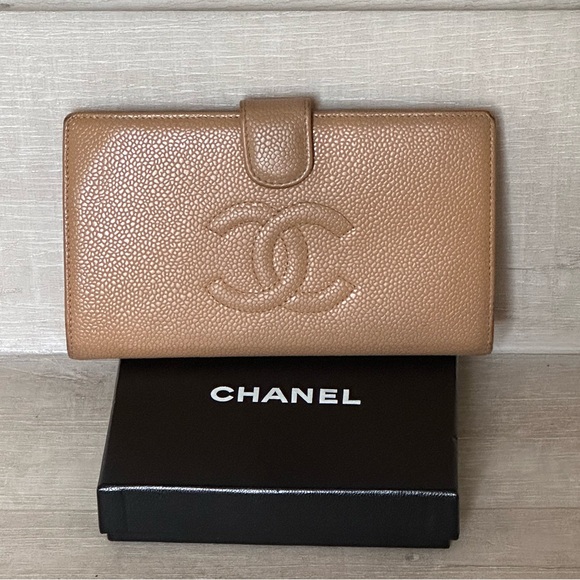 Chanel Caviar Leather Kiss Lock Wallet - Picture 3 of 17